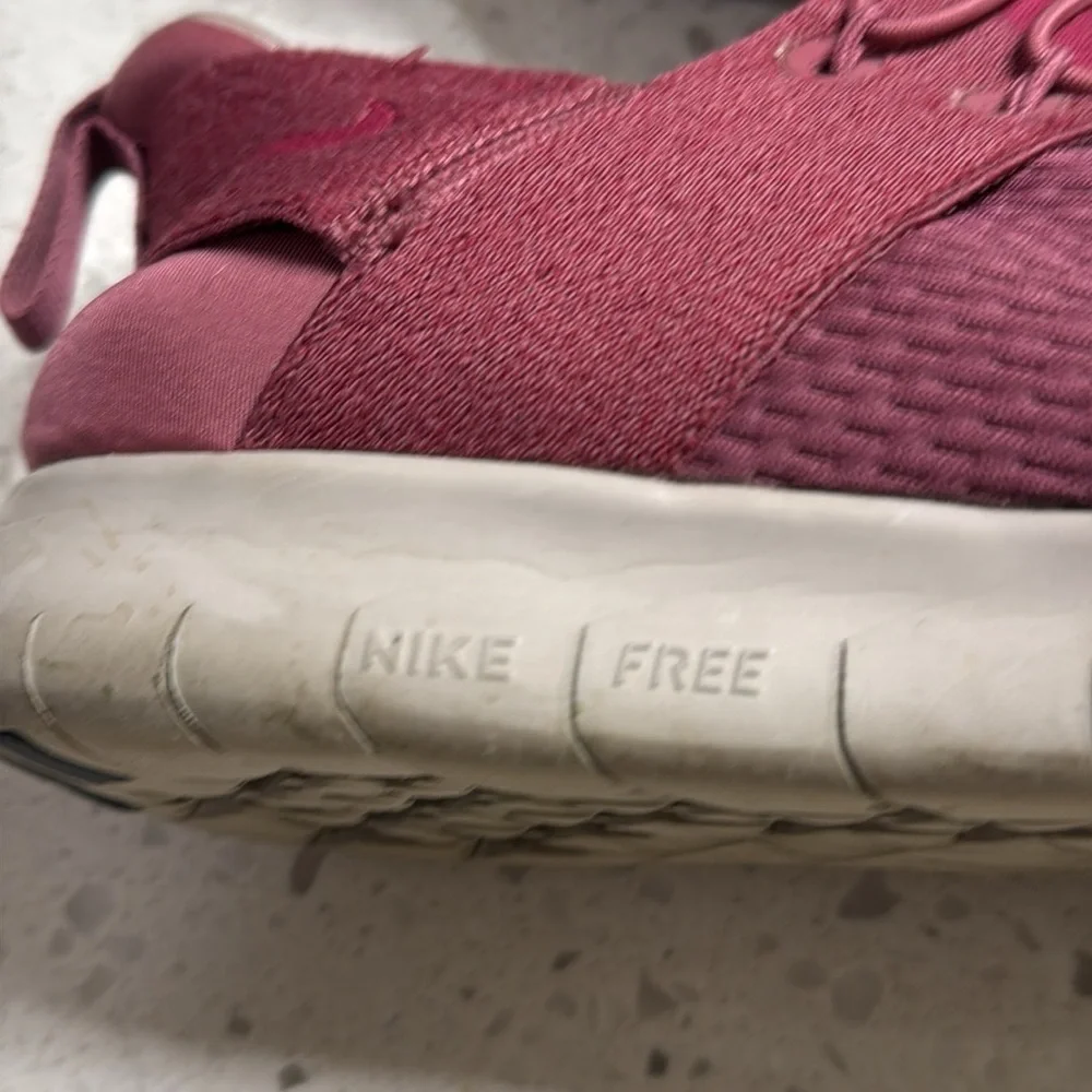 Nike step out